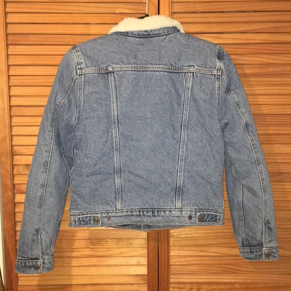 Levi’s Trucker Jacket - Picture 7 of 8